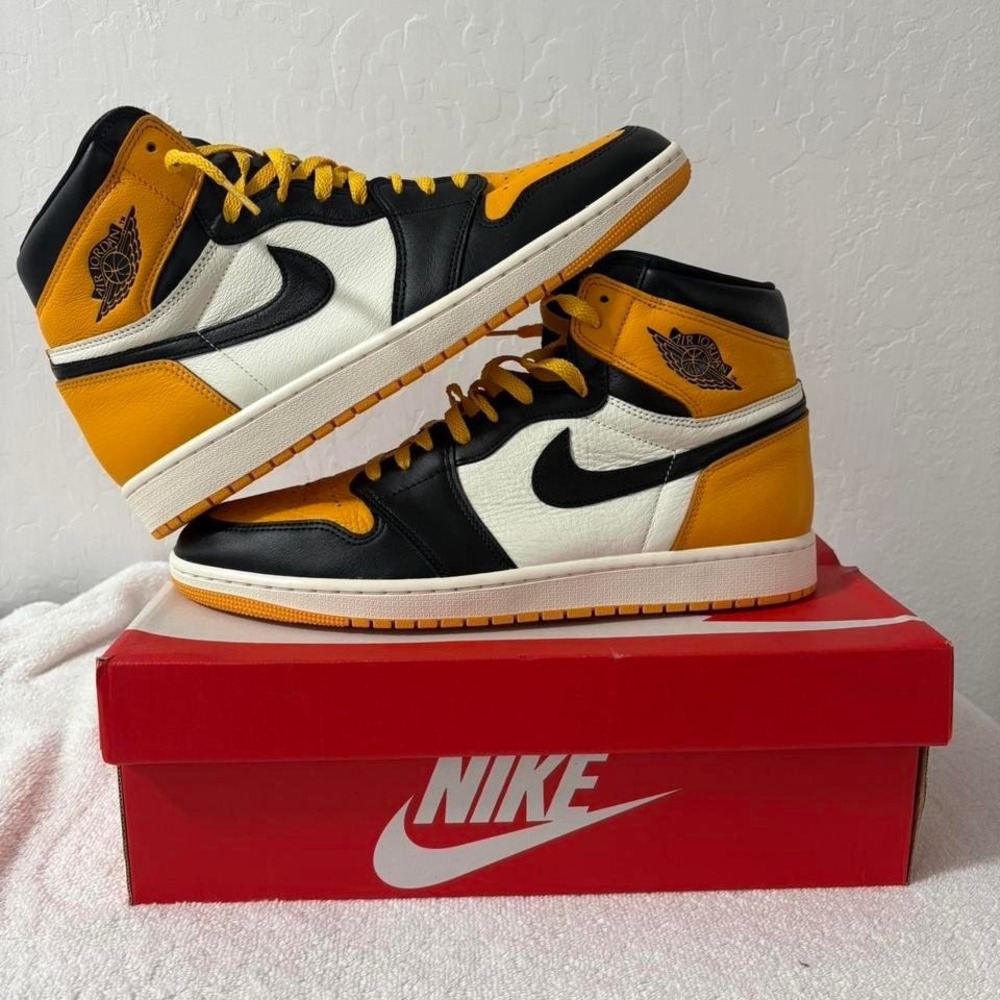 Air Jordan 1 Retro High OG "Yellow Toe/Taxi/Black-Sail”